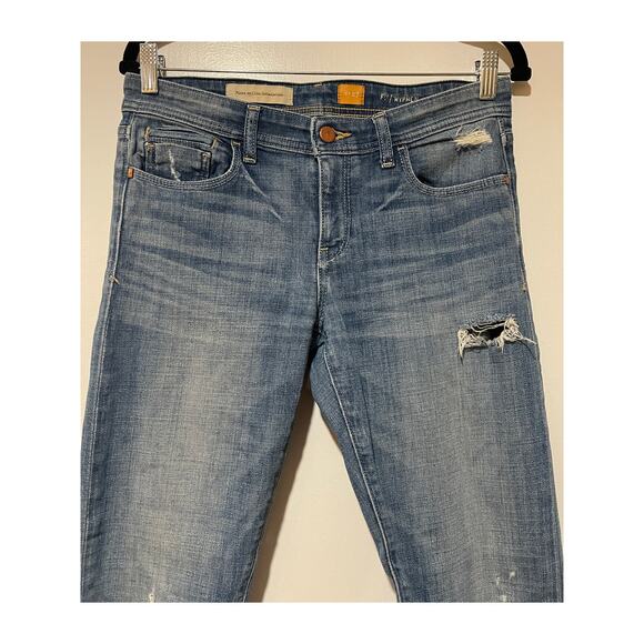 Pilcro And The Letterpress Anthropologie Light Wash Jeans Hyphen Fit Size 27 EUC - Picture 4 of 13